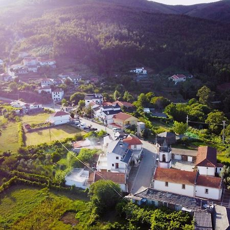 Vila Nazare Bed & Breakfast Castro Daire Eksteriør bilde